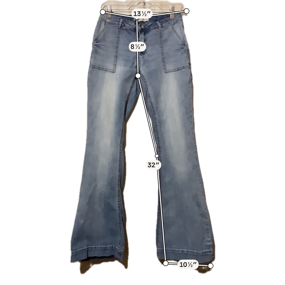 Est 1946 Denim Contemporary Light Wash Flare Leg Jeans Size 6 High Rise Blue